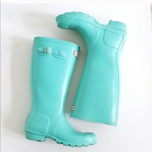 HUNTER girls tiffany blue rain boots